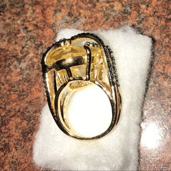 Fashion Ring, sz 6 3/4 gold-tone Lrg Citrine stone, NWOT - Picture 8 of 8